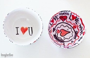 Cute “doodle bowls” for Valentine’s Day.