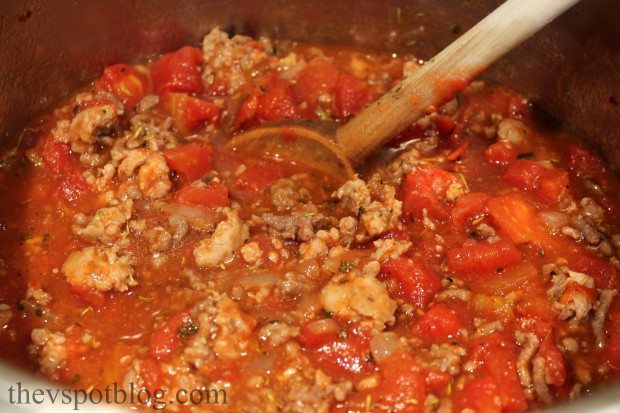 simmering meat sauce for lasagna